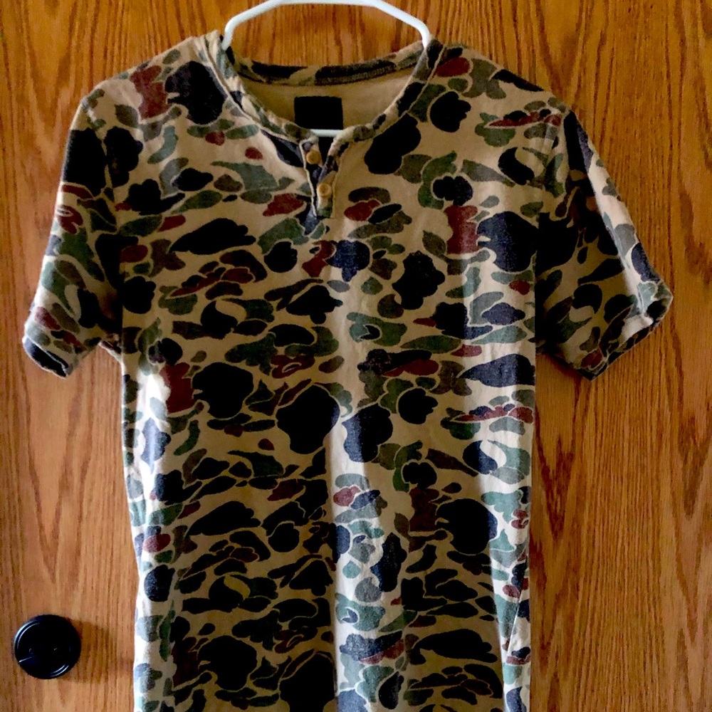 Lucky Brand Notch Neck Tee in Camo